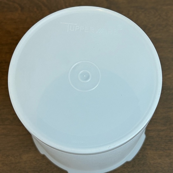 NWOT 3 TUPPERWARE FROSTED CLEAR NESTING CANISTERS NO SEALS - Picture 8 of 9